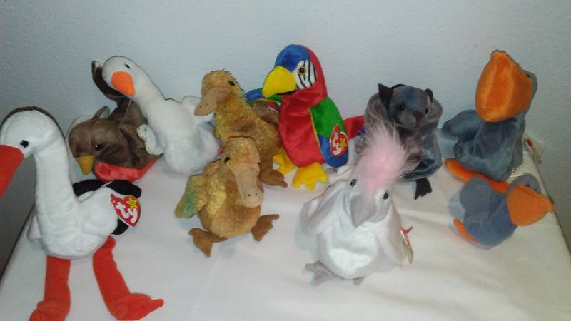 lot 246 image: Flying Beanie Baby Collection (10) Displayed only, never played with, Heart Tags, All with Tush Tags