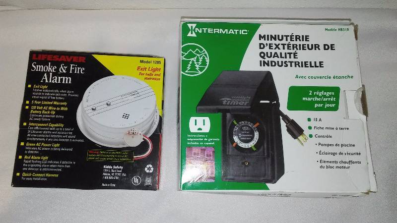 lot 152 image: Intermatic Outdoor timer, Smoke and Fire Alarm  New in Boxes