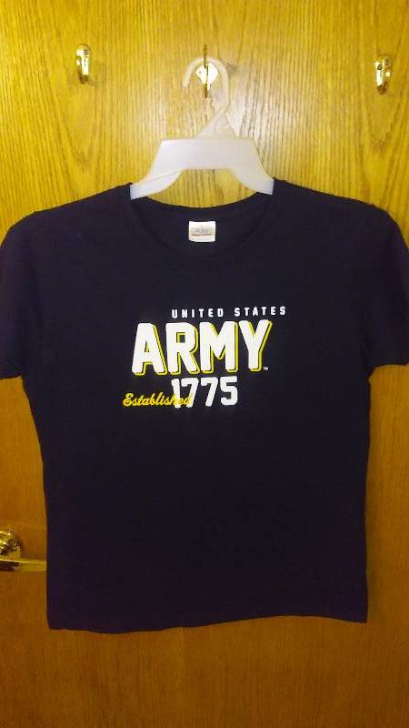 lot 179 image: US Army Womens Size Large by Gildan NEW