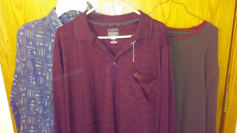 lot 186 image: Mens XL (3) Long Sleeve