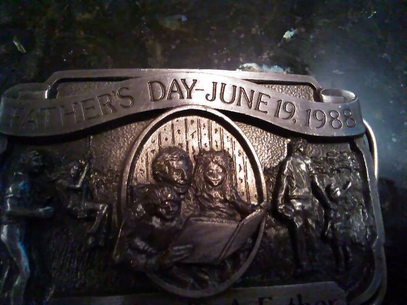 lot 271 image: Vintage Belt Buckle, Fathers, June 19, 1988 Limited Edition, 0159 of 2500