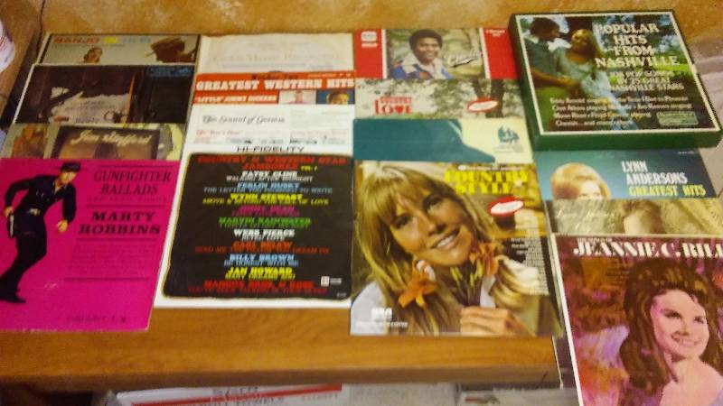 lot 196 image: Vintage Country Albums (16) Lynn Anderson, Charlie Pride, one is a box set