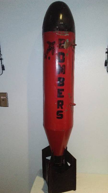 lot 261 image: WWII Vintage Test Bomb, 4 ft. tall, 8-inch diameter