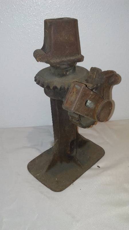 lot 265 image: Antique Ford Jack