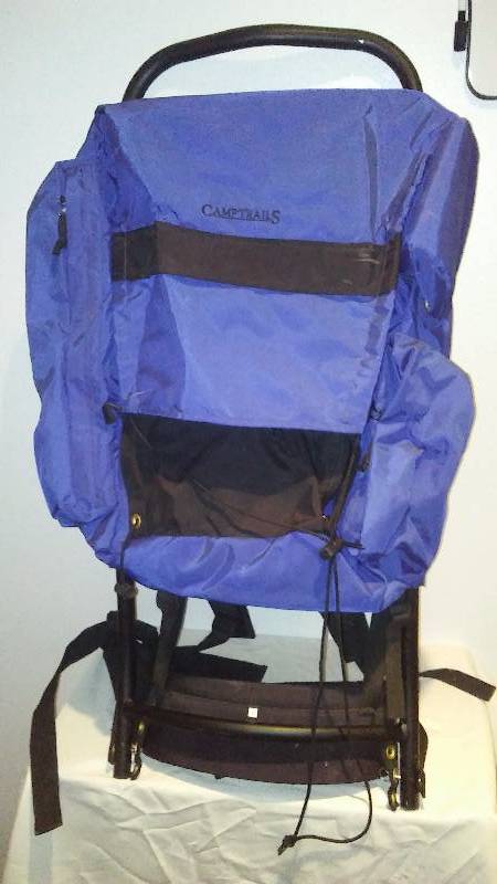 lot 267 image: Camptrails Back Pack and Frame, Excellent Conditions, lightweight
