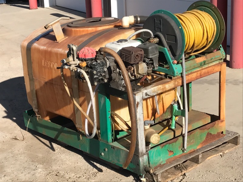 lot 3 image: Lesco Commercial Sprayer System