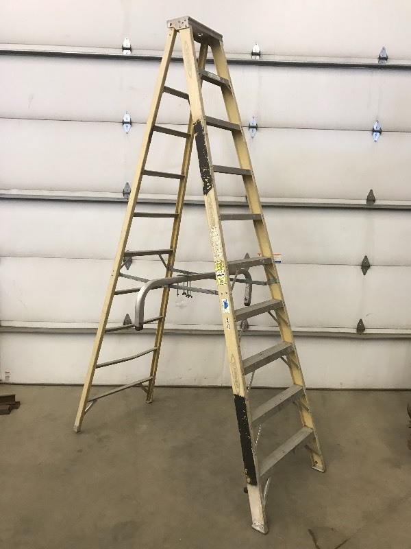 lot 7 image: Werner 10ft Step Ladder
