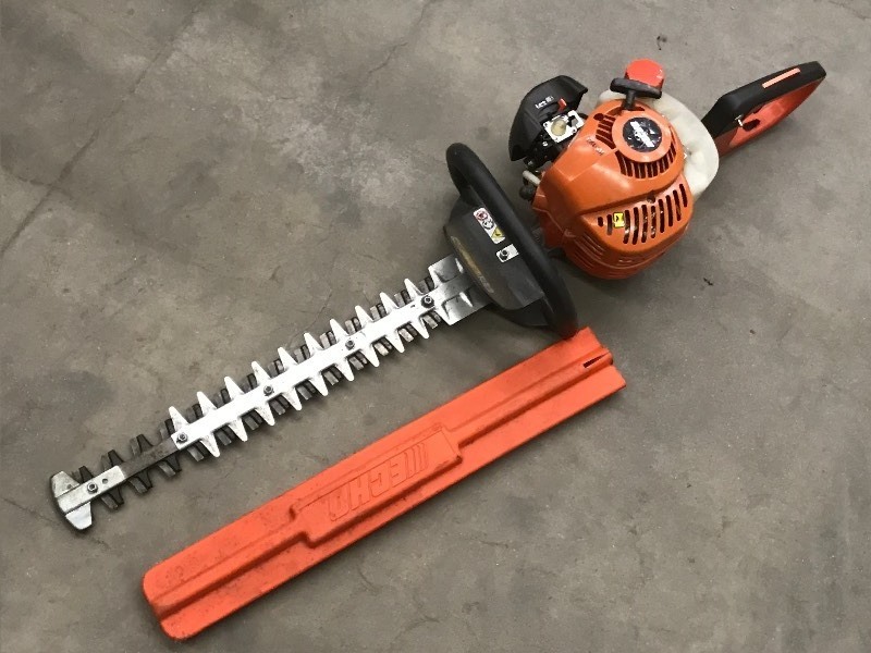 lot 9 image: Echo HC152 Hedge Trimmer