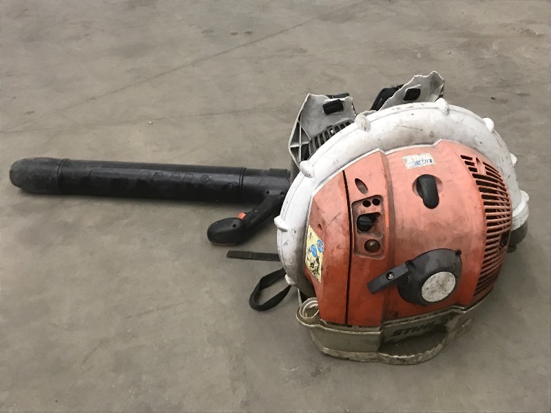 lot 12 image: Stihl BR600 Backpack Blower