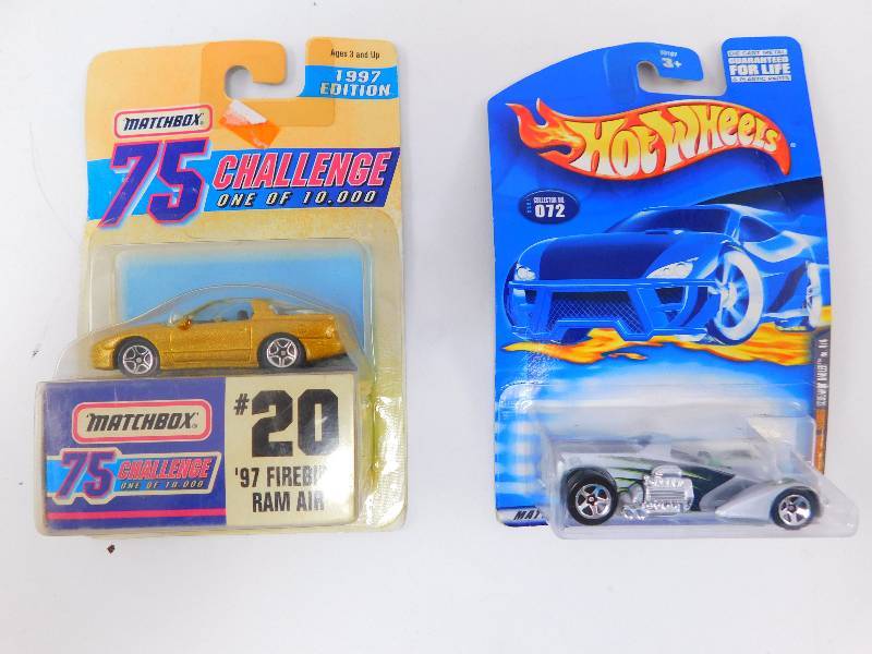 lot 32 image: Matchbox Cars