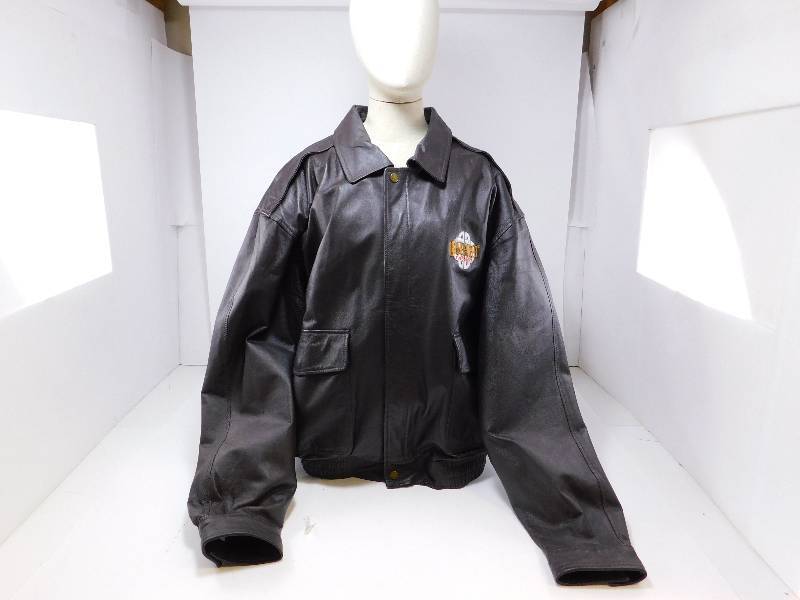 lot 52 image: Highlander Leather Jacket - Size XXL