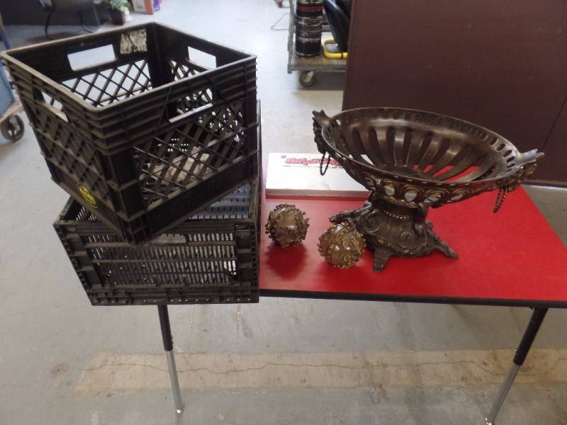 DECORATIVE DISPLAY ACCESSORY AND MISC ITEMS