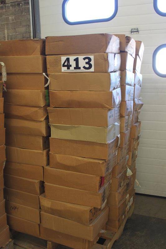 lot 413 image: Pallet of assorted ribbon approx. 5 foot tall