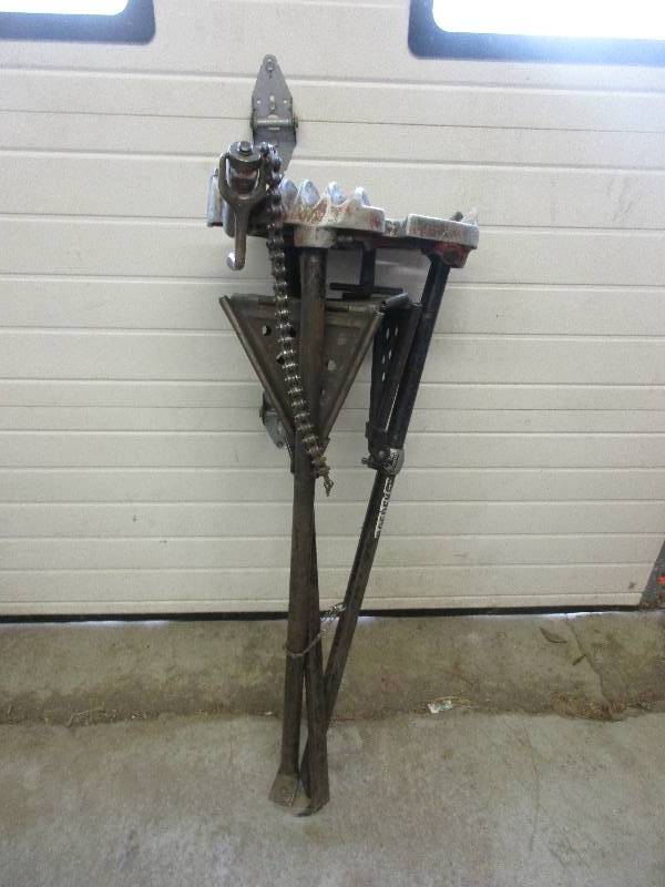 Pipe stand