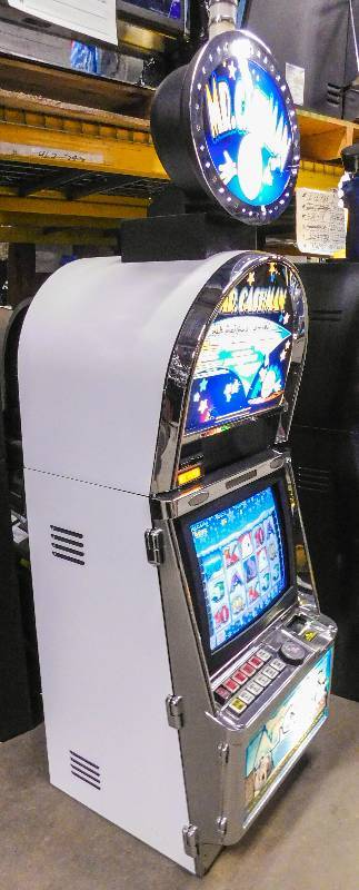 lot 1007 image: ARISTOCRAT ARCTIC WINS VIDEO SLOT MACHINE - A MR CASHMAN GAME