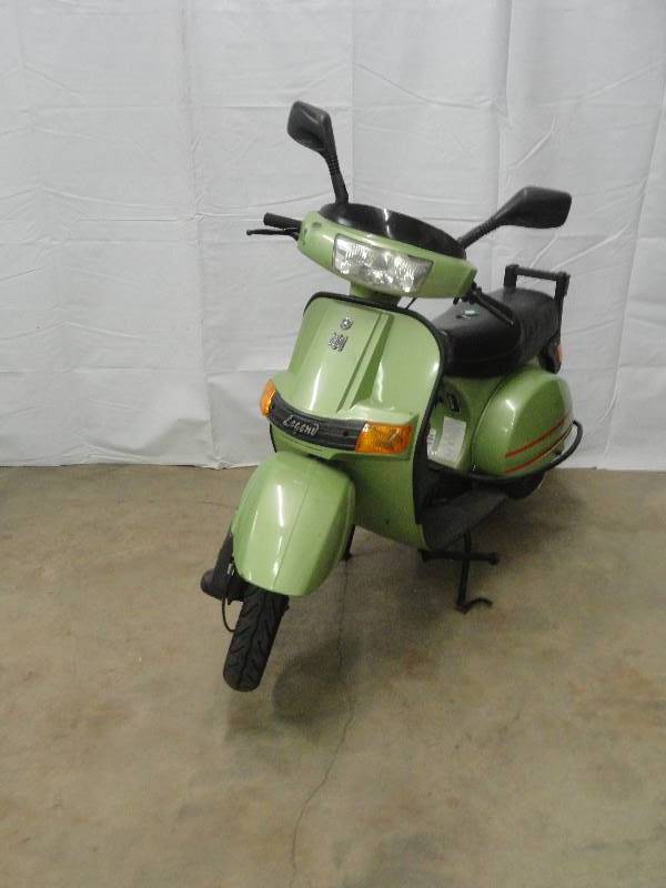 lot 41 image: 2002 BAJAJ Legend Motorcycle