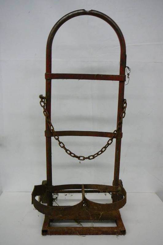 lot 13 image: Torch Bottle