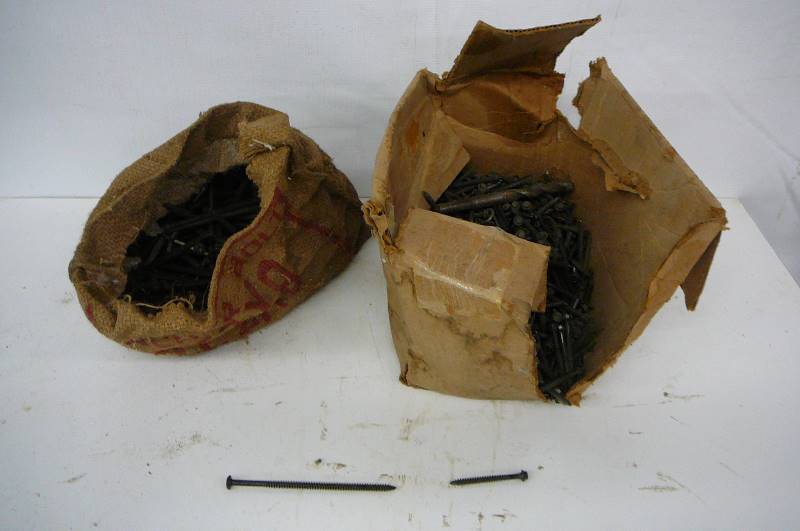lot 24 image: Wood Screws