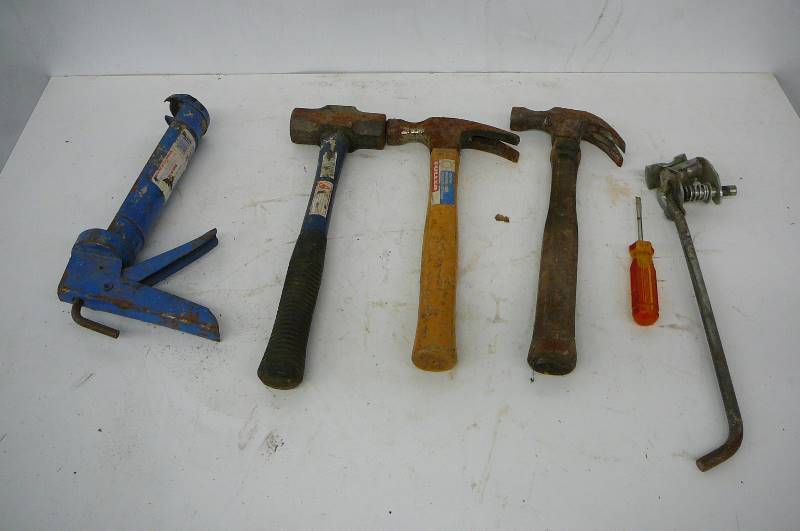 lot 31 image: Lot of Hand Tools