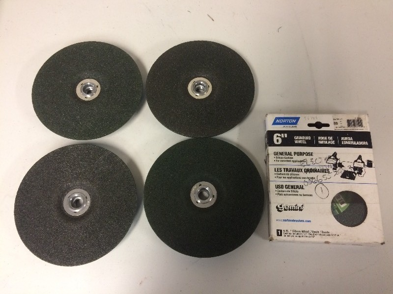 lot 26 image: Four 3M Cubitron Disc 7  1 Norton 6 Grinding Wheel
