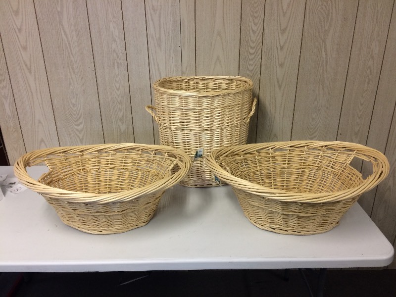 lot 36 image: New Wicker 3 Piece Laundry Basket Set