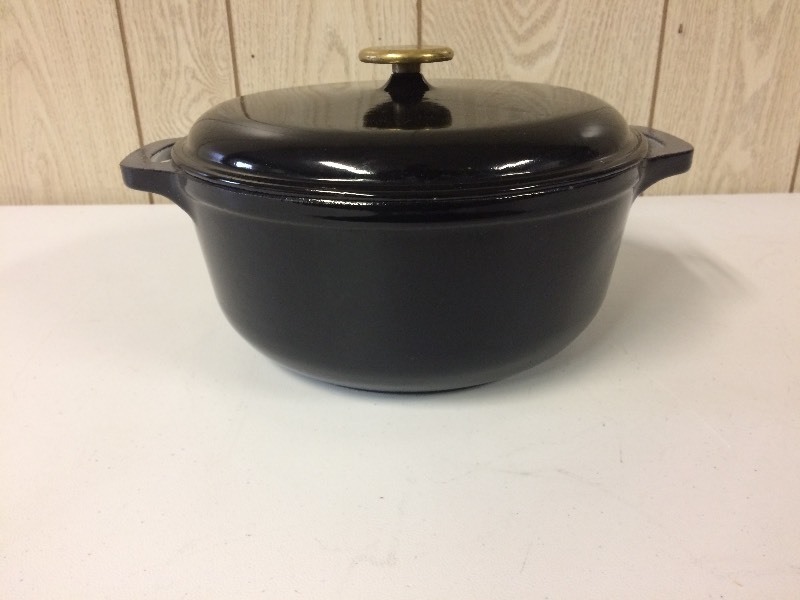 lot 75 image: Cast Iron Pot With Cover