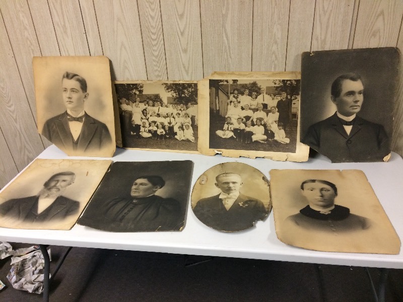 lot 92 image: Vintage Portraits