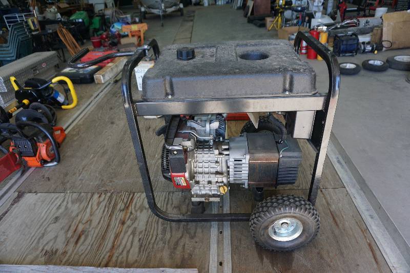 lot 2 image: Black Max 6250 Portable Electric Generator