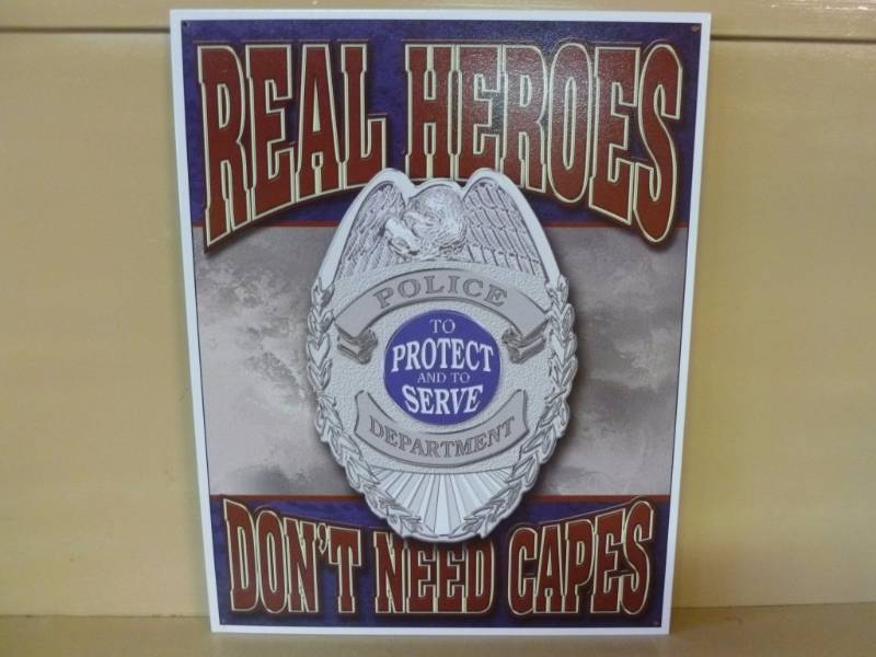 lot 19 image: Sign