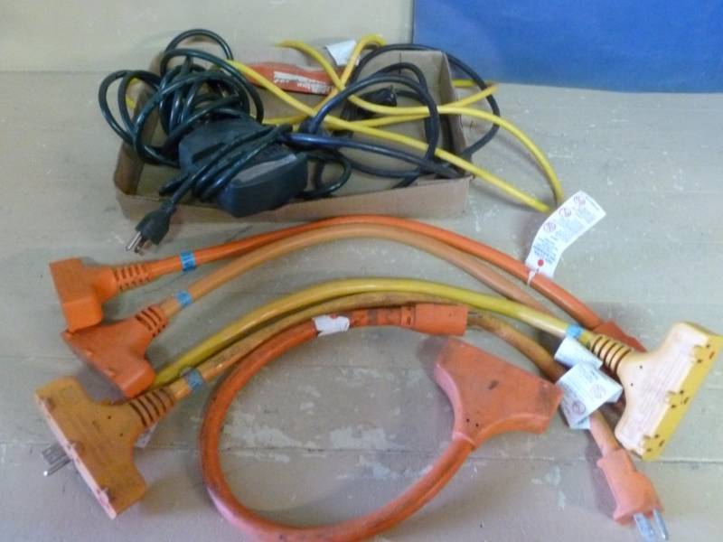 lot 31 image: Extension Cords