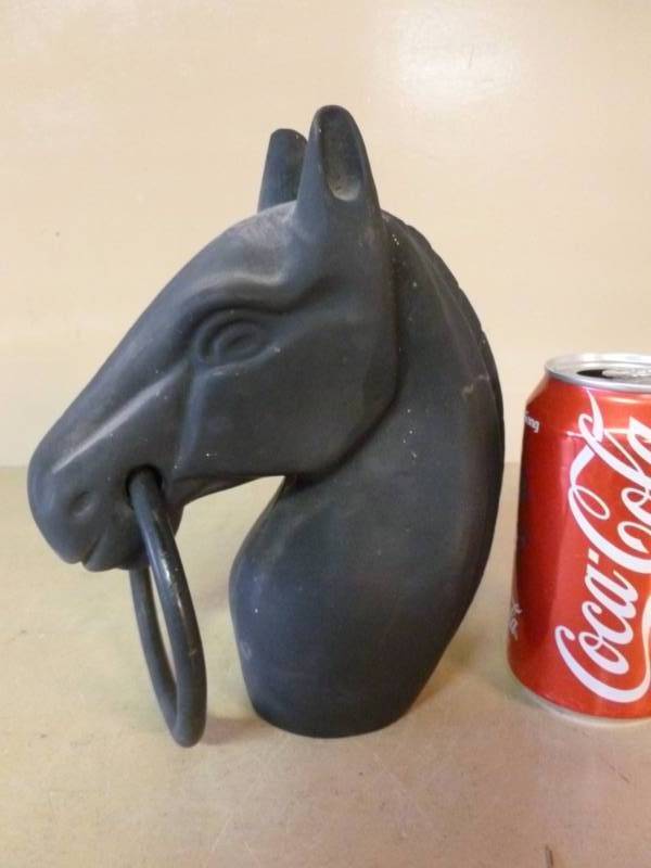 lot 38 image: Cast Iron Hitchin Post