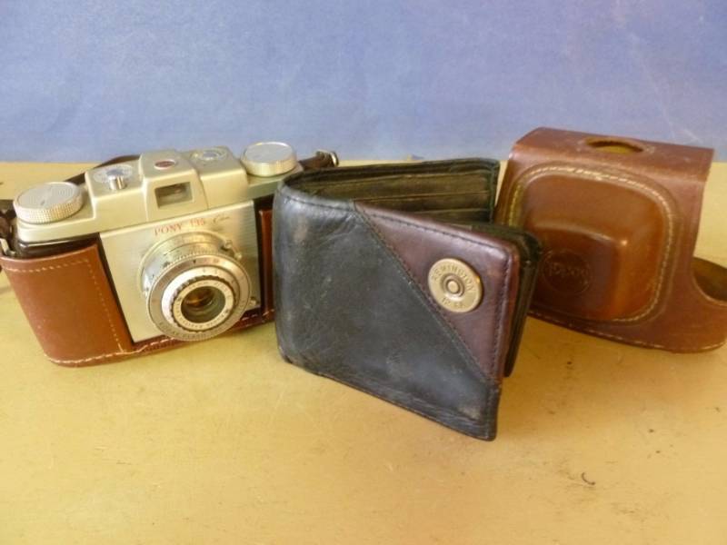 lot 86 image: Vintage Camera