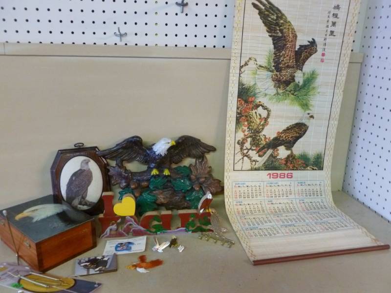 lot 110 image: Eagle Themed Items