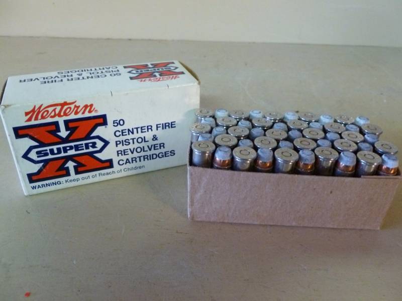 lot 116 image: Pistol Ammo