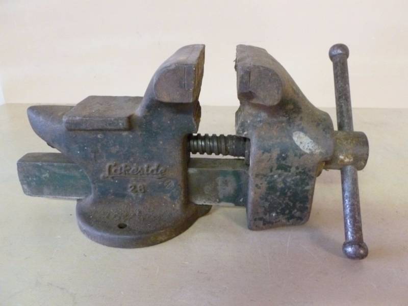 lot 135 image: Bench Vise