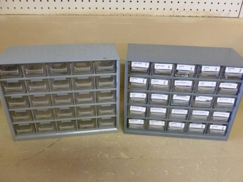 lot 142 image: Shop Organizer