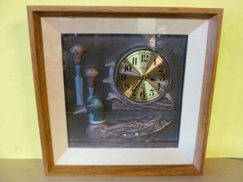 lot 152 image: Clock