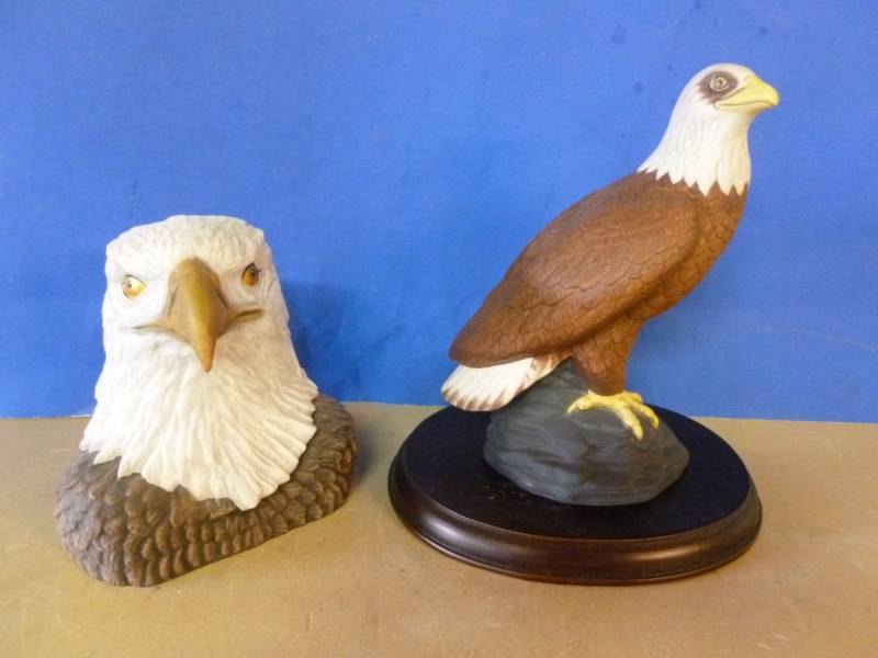 lot 158 image: Eagle Decorations
