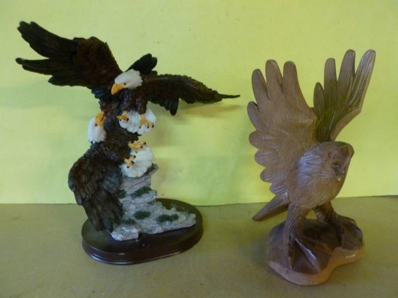 lot 160 image: Eagle Decorations