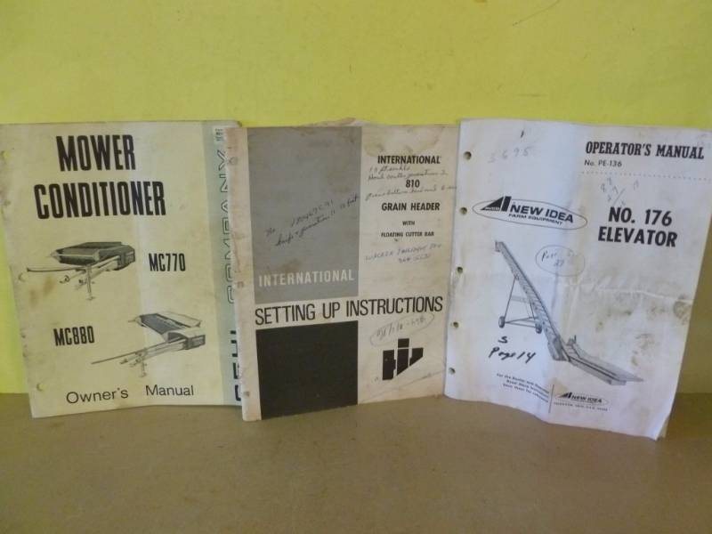 lot 166 image: Vintage Manuals