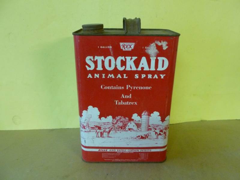 lot 169 image: Vintage Metal Container