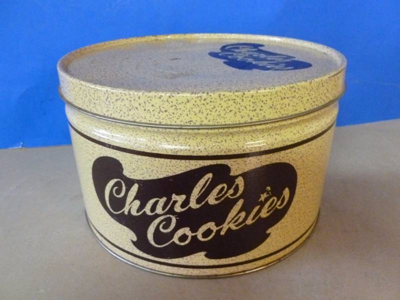 lot 174 image: Metal Container
