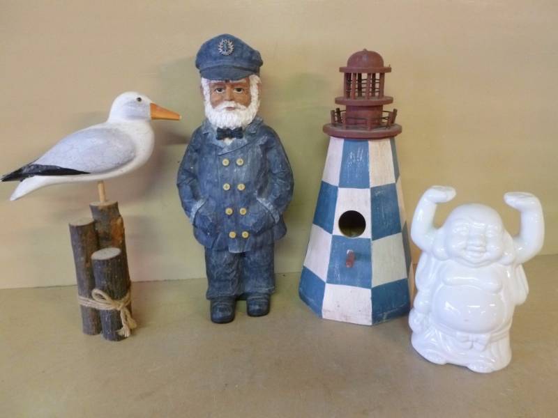 lot 180 image: Wooden Lighthouse