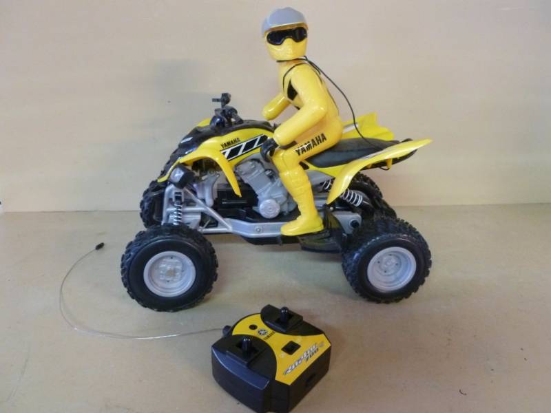 lot 182 image: Radio Control