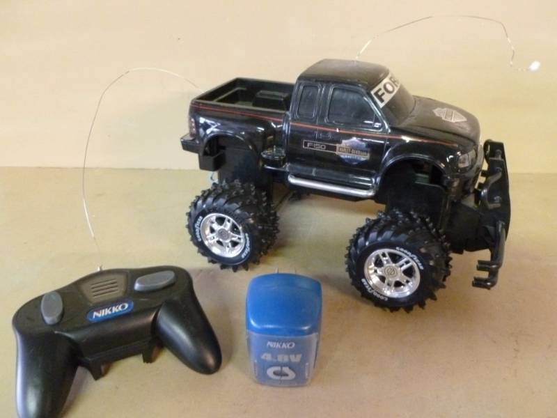 lot 183 image: Radio Control