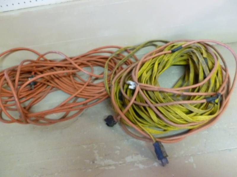 lot 215 image: Extension Cords