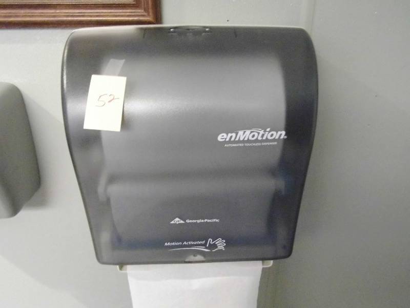 Motion Paper Towl Dispenser