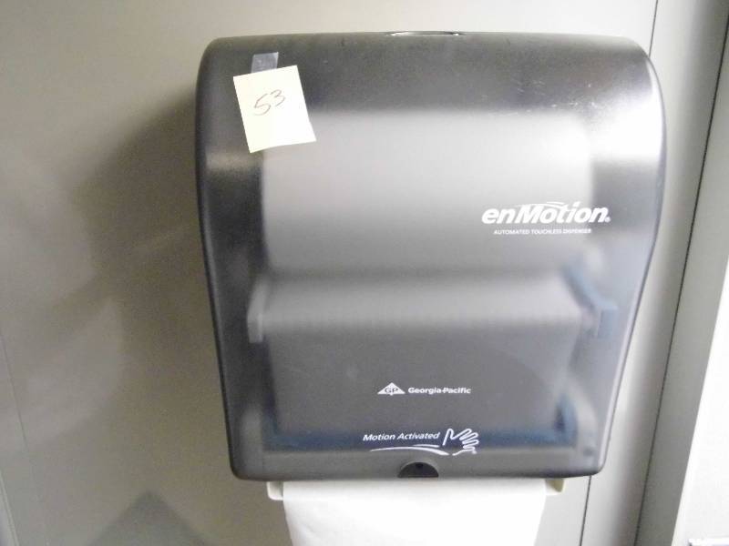 Motion Paper Towl Dispenser