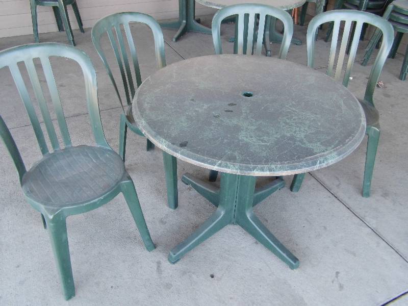 Patio Table & 4 Chairs