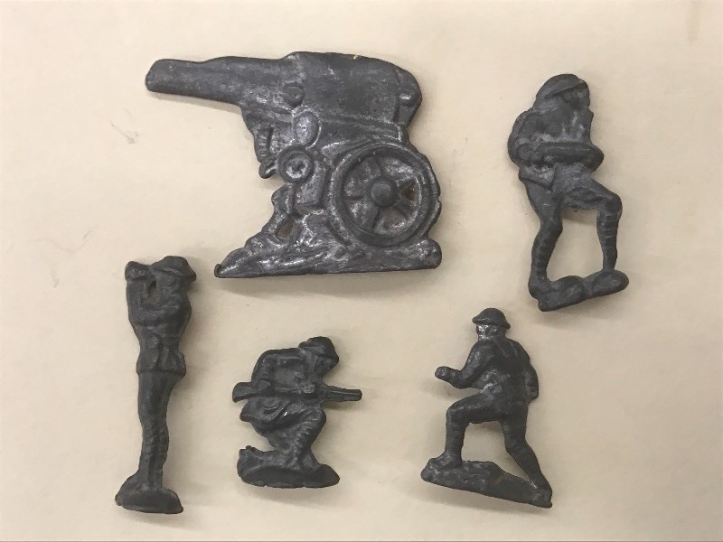 Vintage Lead Toy Soldiers - 4 Soldi...